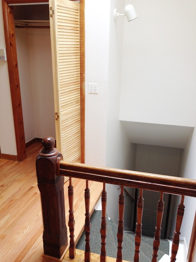 713 S Claremont, Apt 2 - Private Entry - Harris Point Chicago