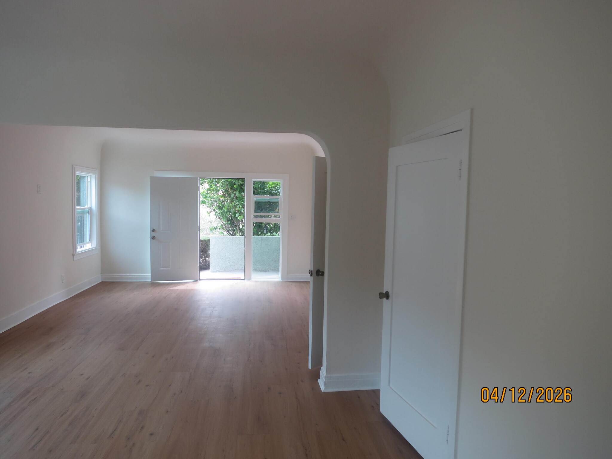 Building Photo - 2045 S Harcourt Ave