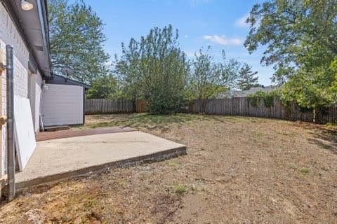 Building Photo - 6000 Cool Springs Dr