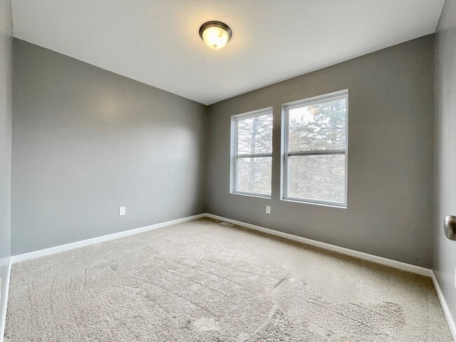 Building Photo - Four Bedroom Home in Fruitport