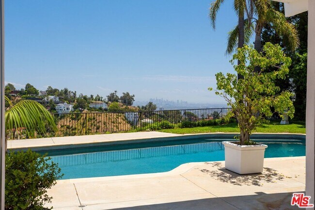 Building Photo - 1622 Tower Grove Dr