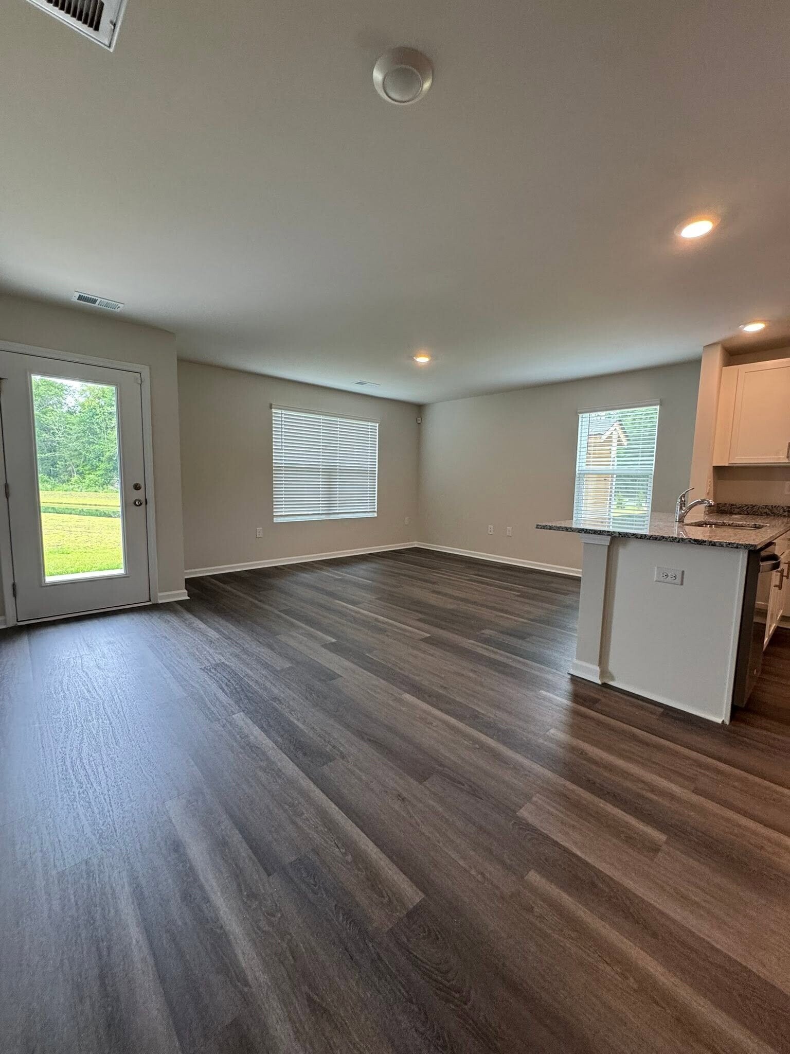 Building Photo - 128 Harvest Gold Dr