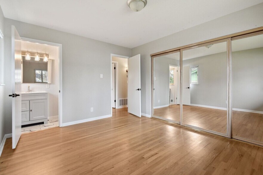 Building Photo - 2963 S Vrain St