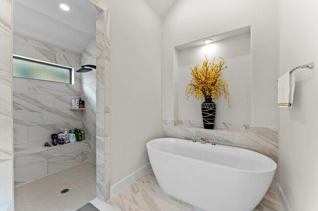 Building Photo - 21215 Palm Arbor Dr