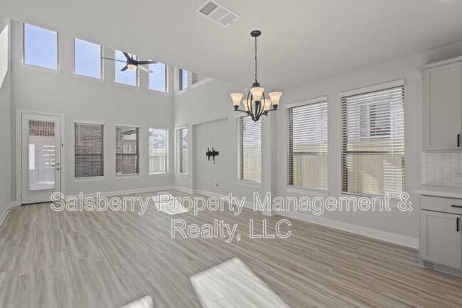 Building Photo - 2021 Daniel Dr