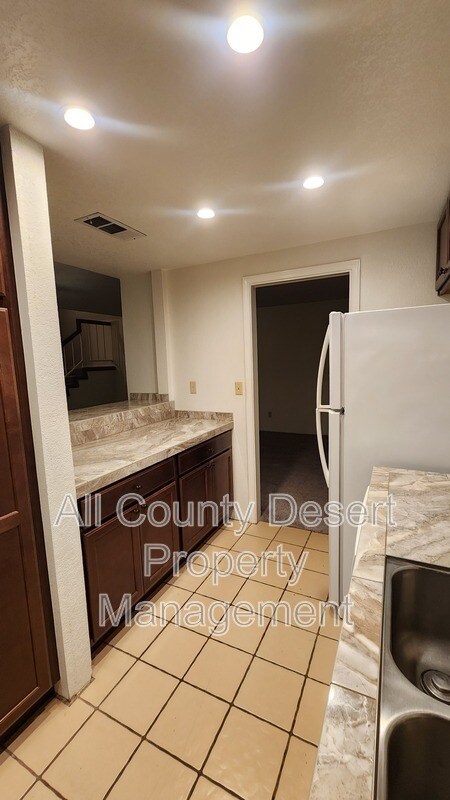 Building Photo - 45346 Driftwood Dr