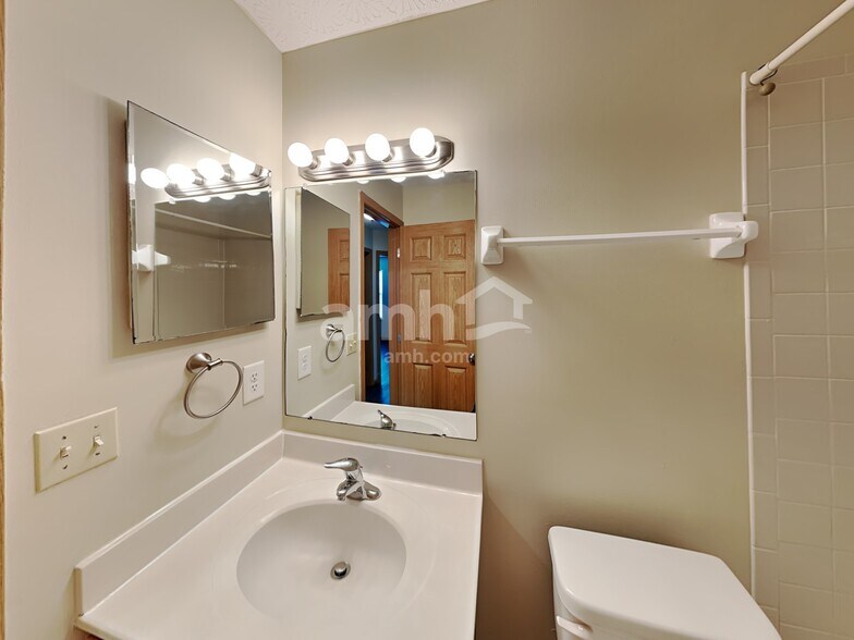Building Photo - 7630 Blacklick Ridge Blvd