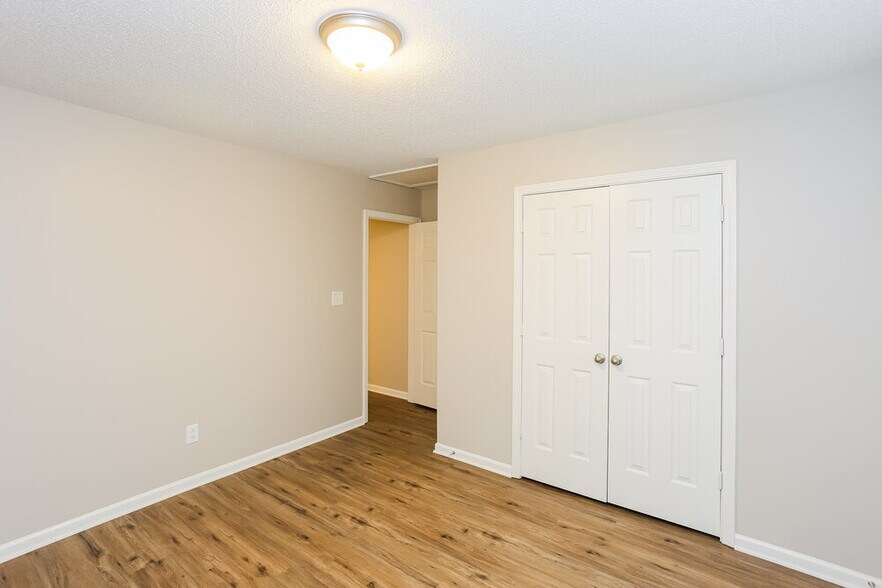 Building Photo - 3113 Blueberry Dr