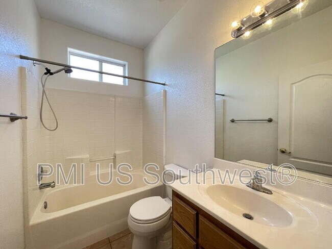 Building Photo - 2007 Lause Bay