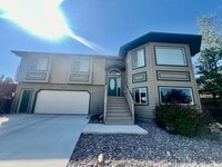 Building Photo - Dog Friendly 3 Bed 2 Bath Single Family Home with Fully Fenced Yard in Great Neighborhood!