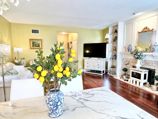 Building Photo - 1812 Fox Springs Cir