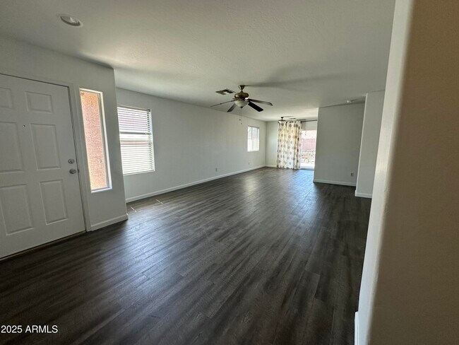 Building Photo - 25055 W Dove Trail