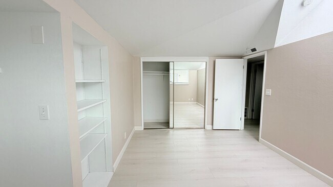 Building Photo - 14723 Martell Ave