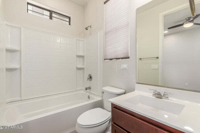 Building Photo - 2090 S Dorsey Ln