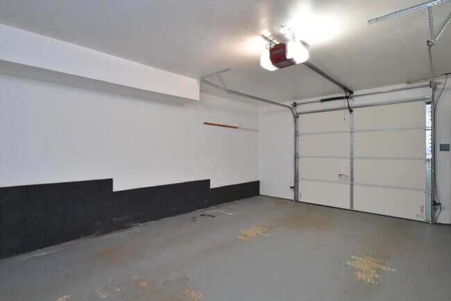 Building Photo - 371 Woodward Ave SE