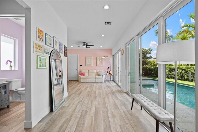 Building Photo - 1127 Faulkner Ter