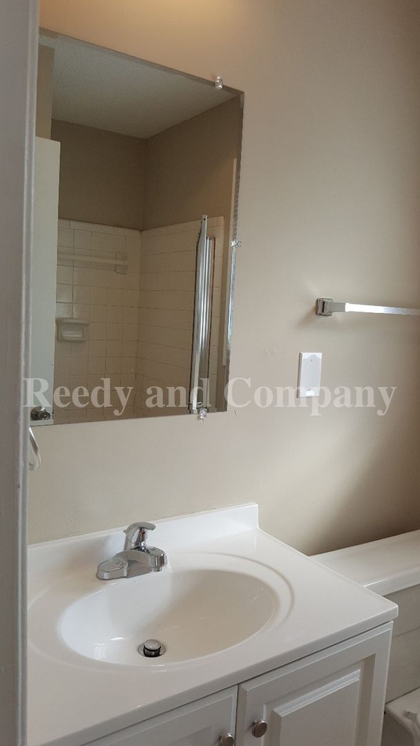 Building Photo - 4236 Rosewind Cir