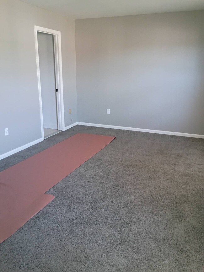 Building Photo - 8901 Harkate Way