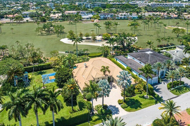 Building Photo - 1831 Sabal Palm Dr