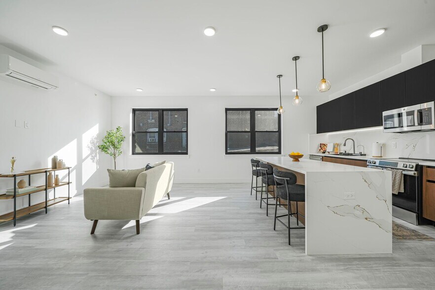 Building Photo - 4610 Kennedy Blvd