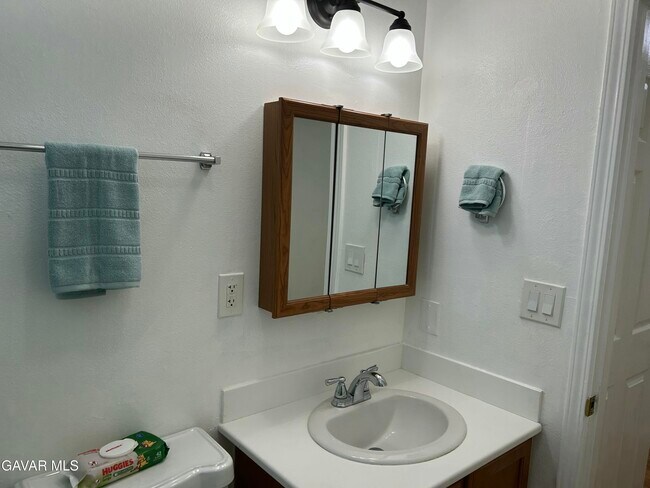 Building Photo - 42951 Alexo Dr