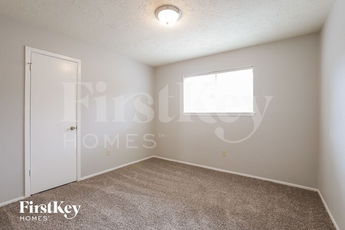 Building Photo - 6114 Knotty Post Ln