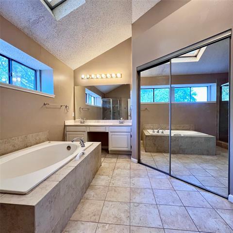 Building Photo - 205 Sunset Dr