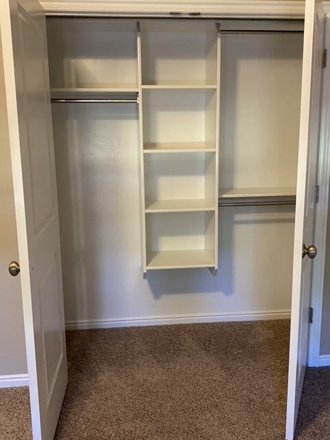 Building Photo - Well-maintained 3 bed/2 bath condo near Sky Mountain golf course.