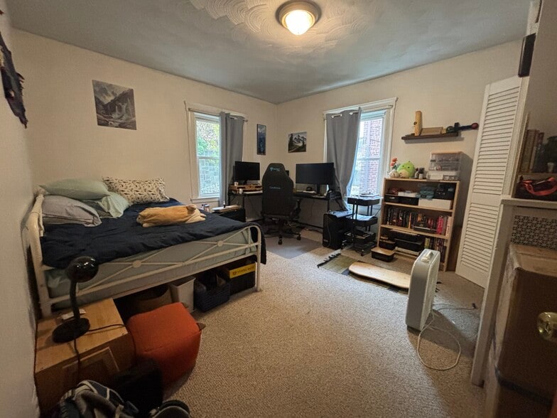 Building Photo - 504 Washington St