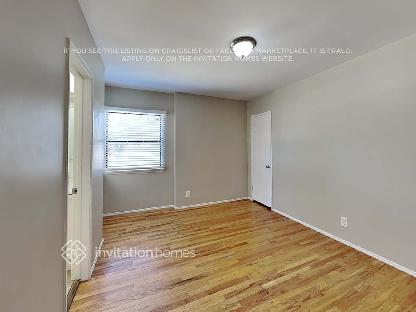 Building Photo - 15042 Romar St