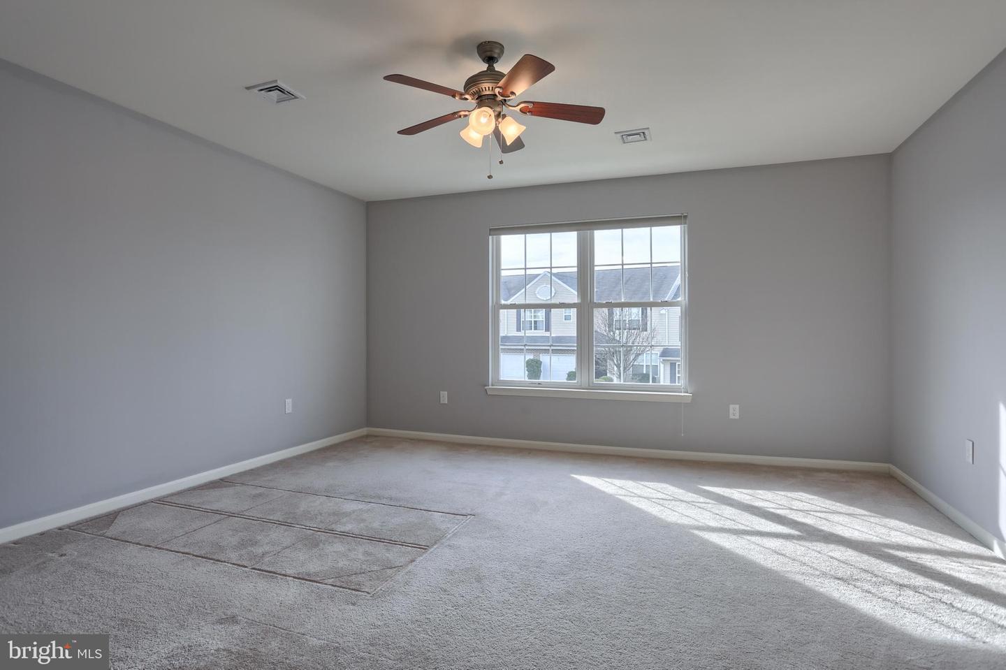 Building Photo - 150 Merlin Dr