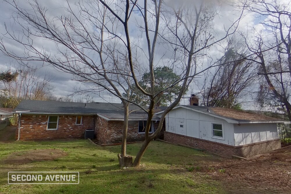 Building Photo - 3327 Hillis Rd