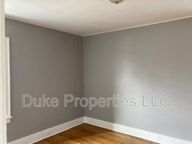 Building Photo - 5 Ernestine St