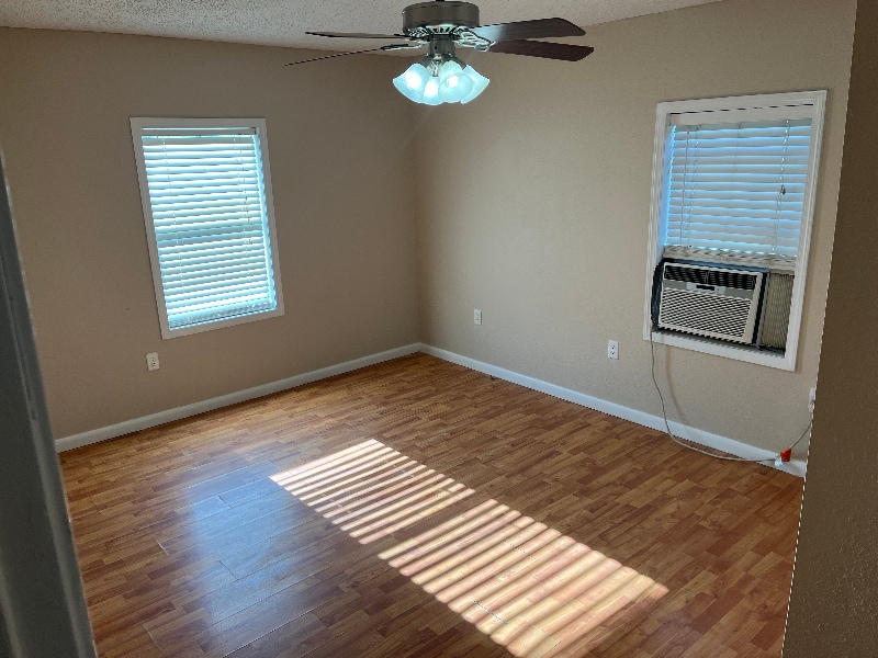 Building Photo - 309 Desire St