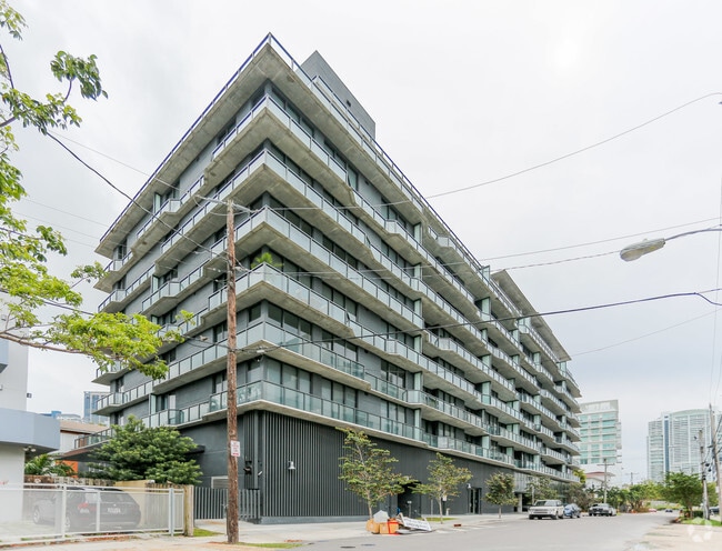 Building Photo - Cassa Brickell