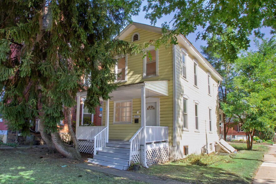 Primary Photo - 331 Franklin Ave