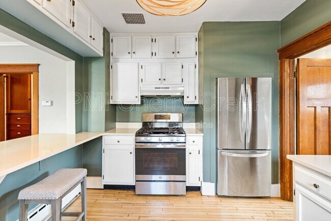 Building Photo - 4360 Winona Ct