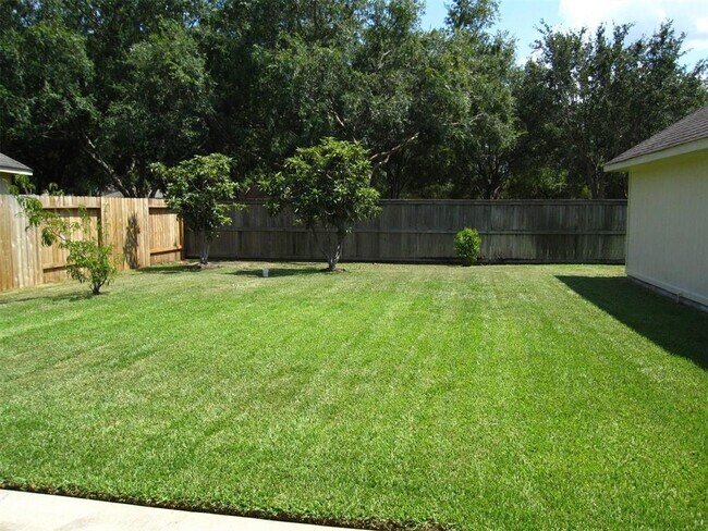 Building Photo - 17315 Marigold Dr