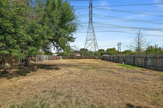 Building Photo - 1608 Morning Quail Dr