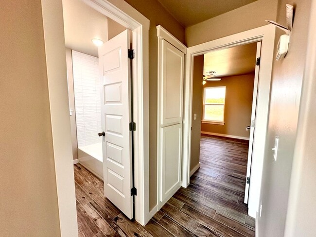 Building Photo - New Construction Home south of Blanchard approx 8-10 miles from Chickasha Move in Deposit-Free (I...