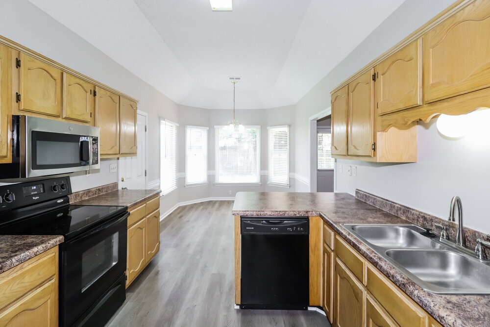 Building Photo - 7567 Dexter Grove Dr