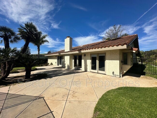 Building Photo - 1390 Calle Pecos