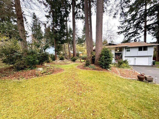 Building Photo - Charming 1-Bedroom 1 bath duplex in Gig Harbor