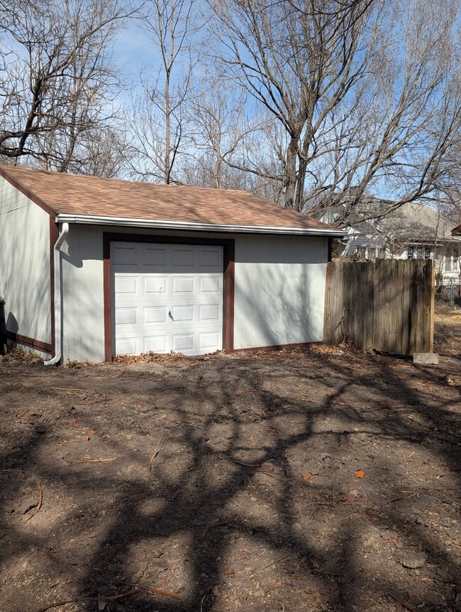 Building Photo - 2007 SW Lane St