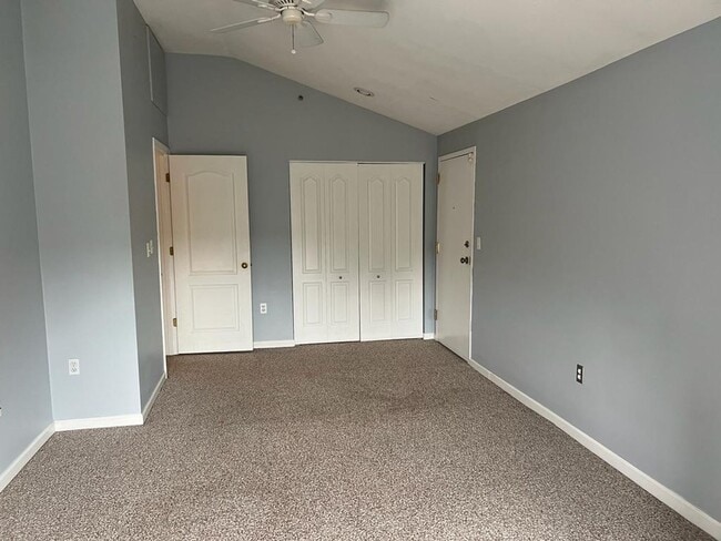 Building Photo - NOW AVAILABLE FOR RENTAL!!! A condominium-...