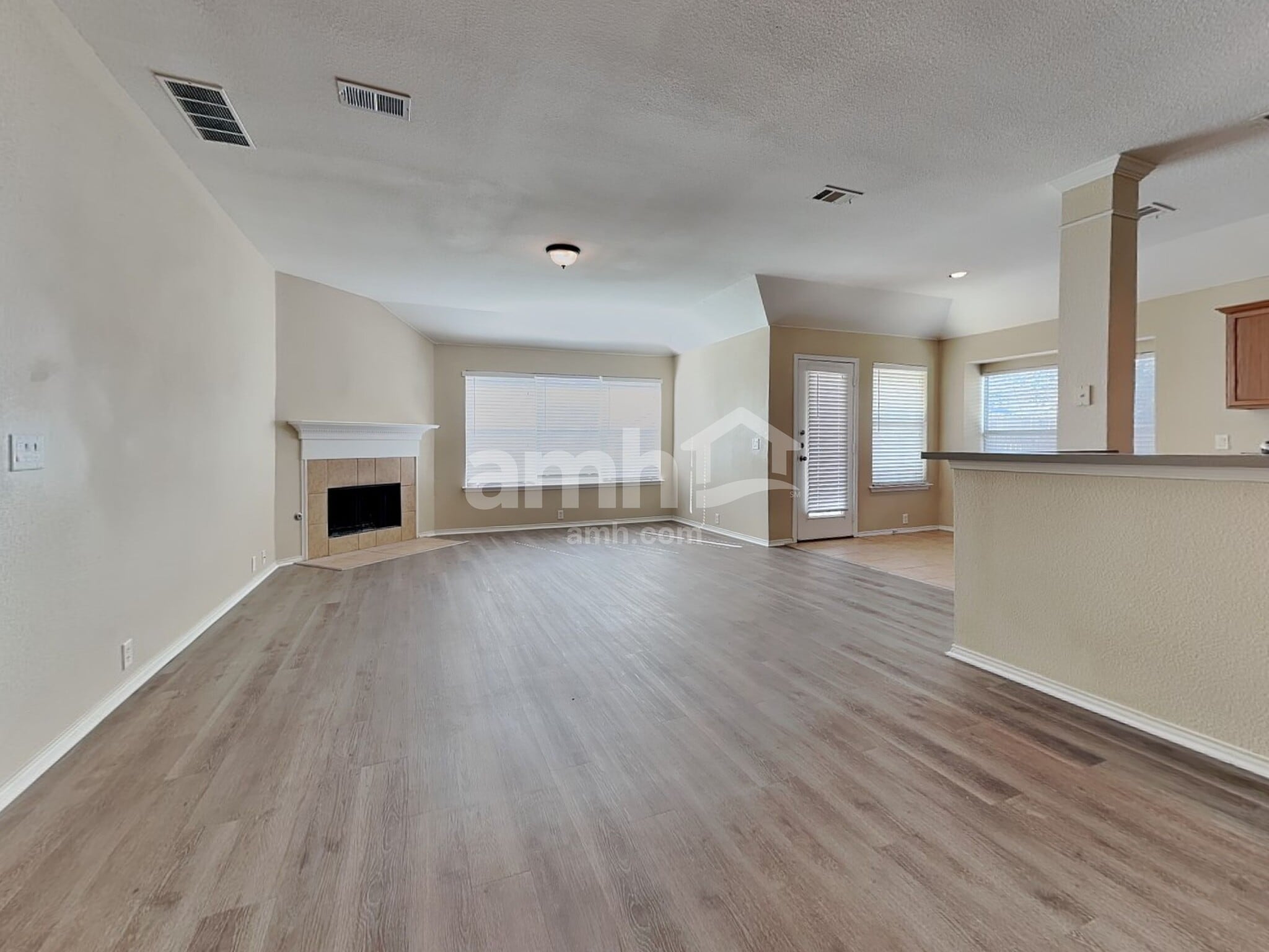 Building Photo - 1216 Mule Deer Dr