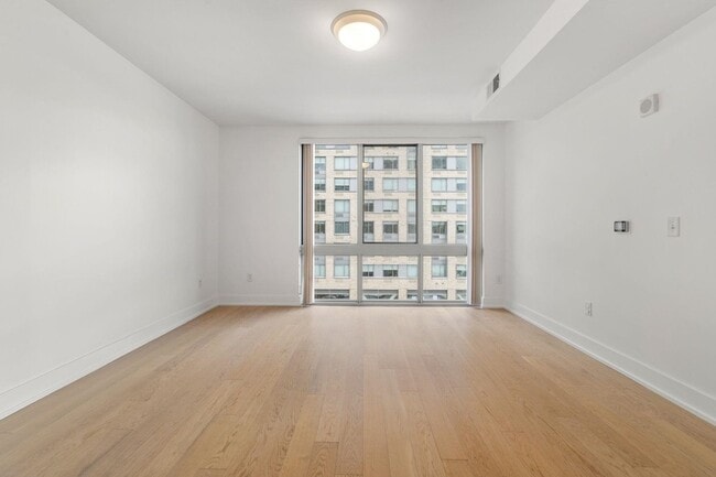 Building Photo - 201 Marin Blvd