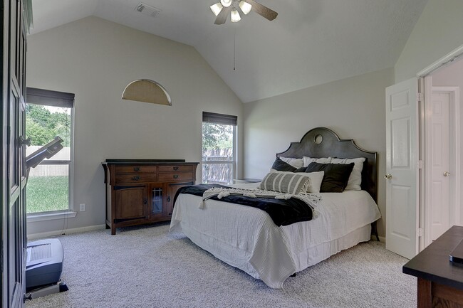 Building Photo - 9127 Morningstar Dr
