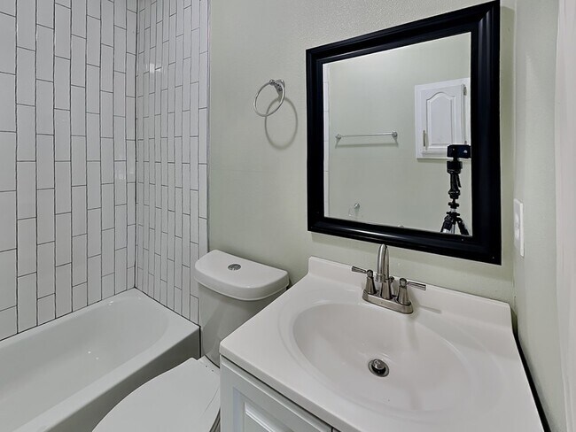 Building Photo - 1330 Marfa Ave