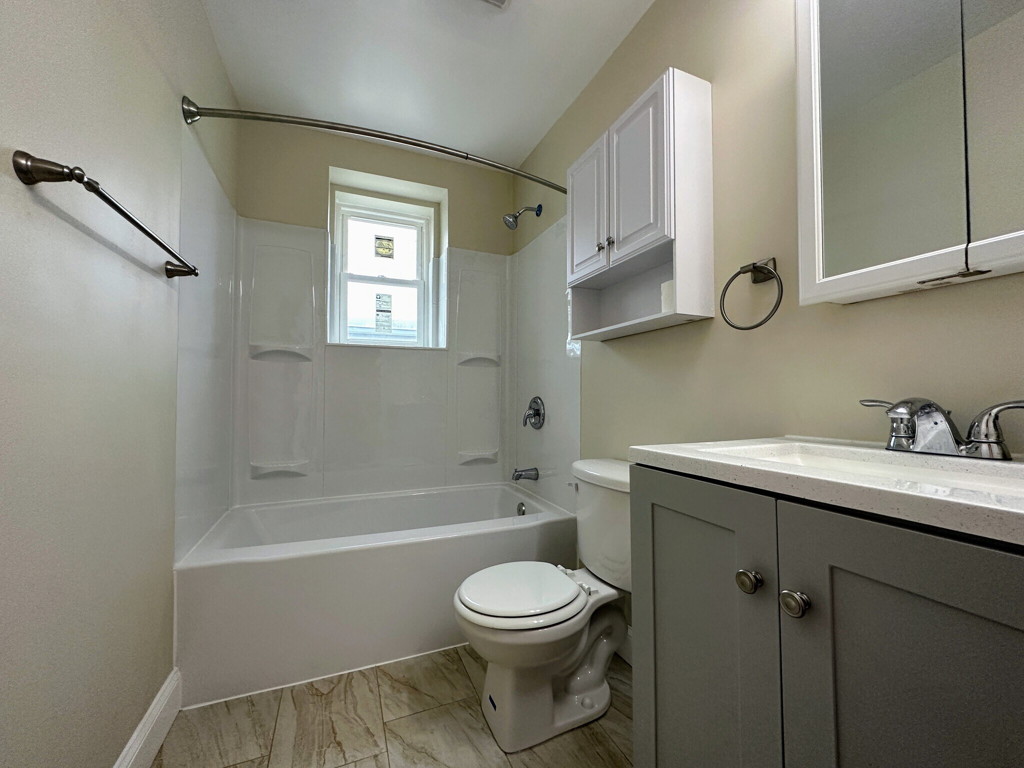 Bathroom - 1824 N Payson St